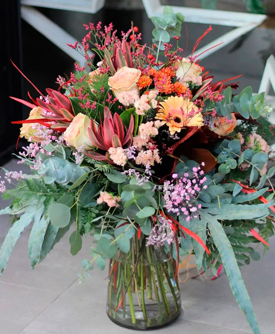 Ramo de flores variadas en Tudela